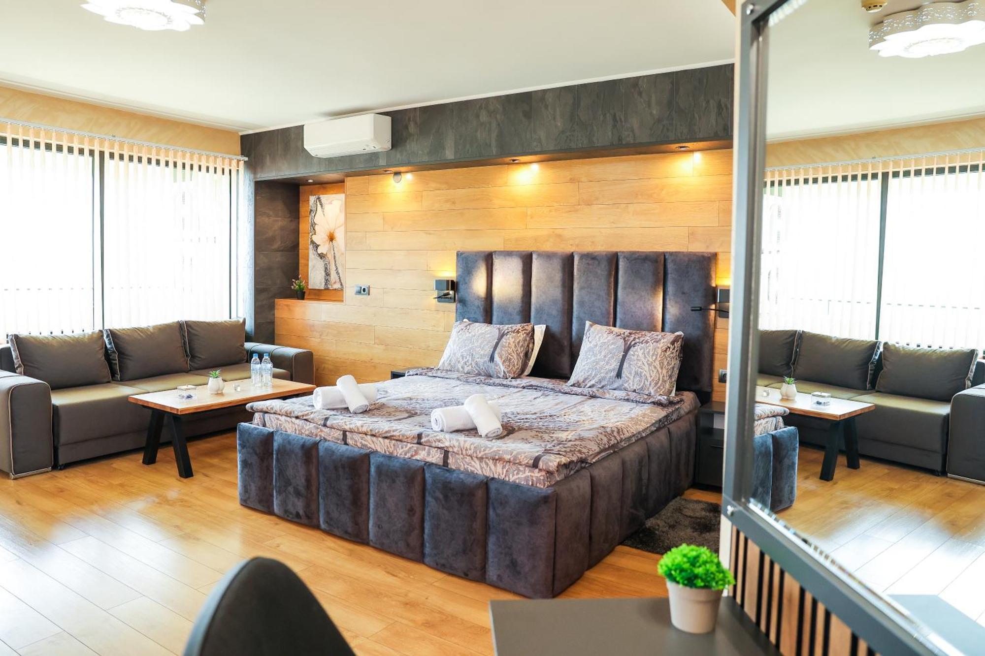 Family Hotel غوتسه دلتشو المظهر الخارجي الصورة