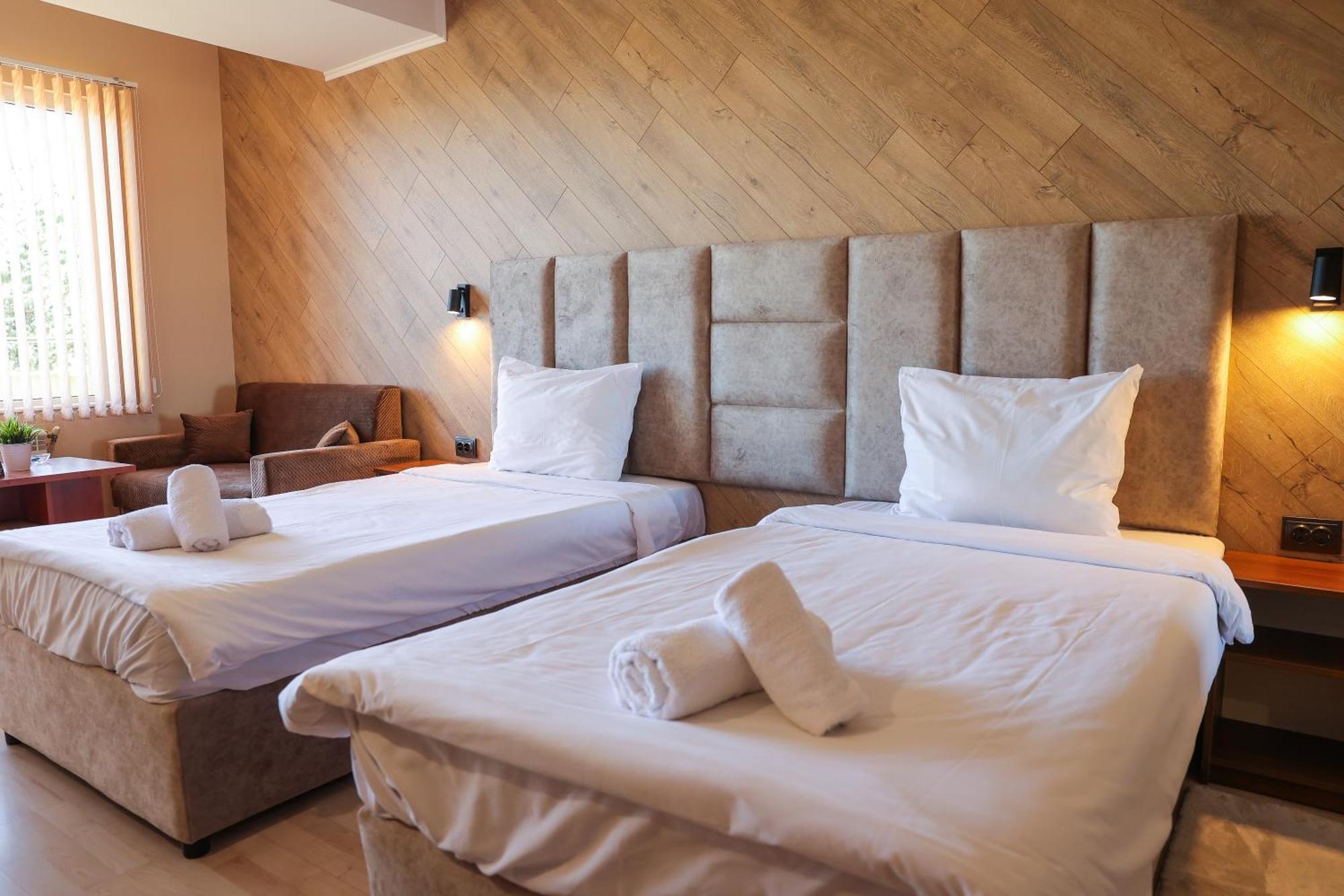 Family Hotel غوتسه دلتشو المظهر الخارجي الصورة